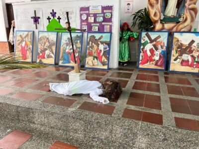 Representacion Muerte Y Resureccion (5)